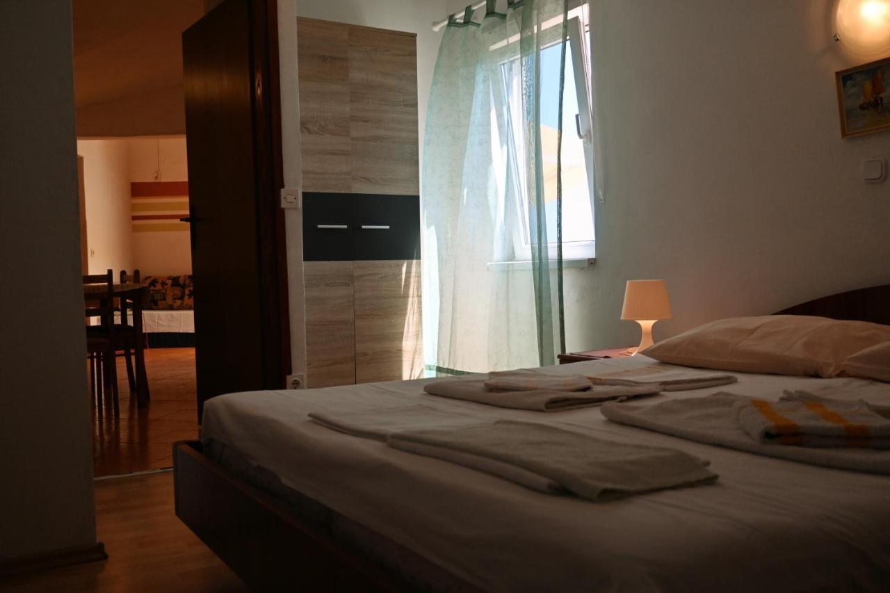 Apartments Tea Pag باغ المظهر الخارجي الصورة