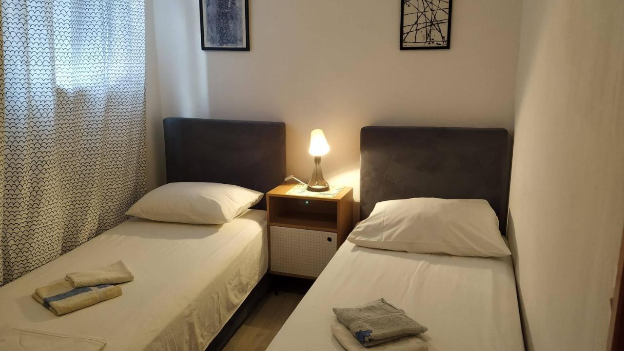 Apartments Tea Pag باغ المظهر الخارجي الصورة